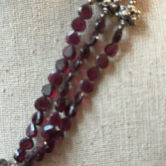 NWT GARNET PENDANT NECKLACE - Picture 3 of 5